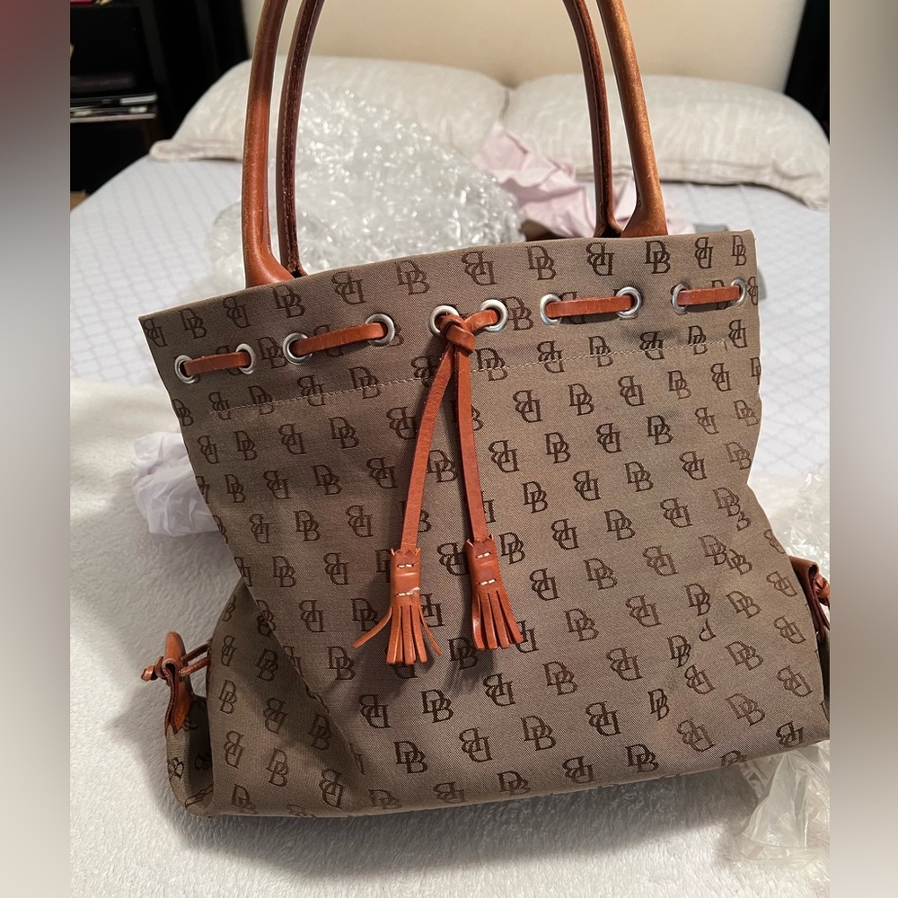 Vintage Dooney and Bourke Tulip Tassel Tote